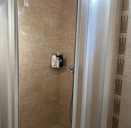 Santa Marina, Lovely 1-bedroom Апартаменты *